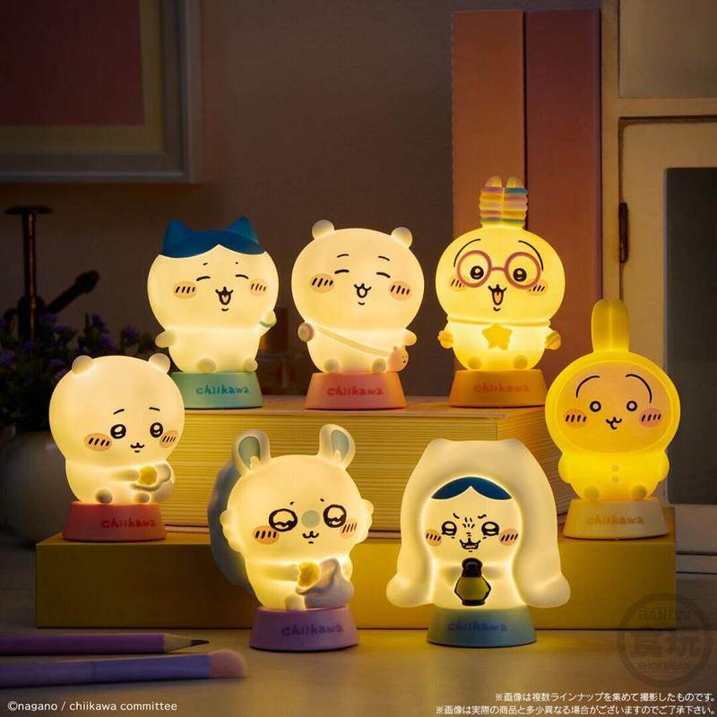 Desk Setup Lamp - バンダイ ちいかわアニメナイトライトフィギュア 闪光うさぎ ハチワレ かわいいミニコレクタブルデスクトップ寝室ランプ アニメファン向け