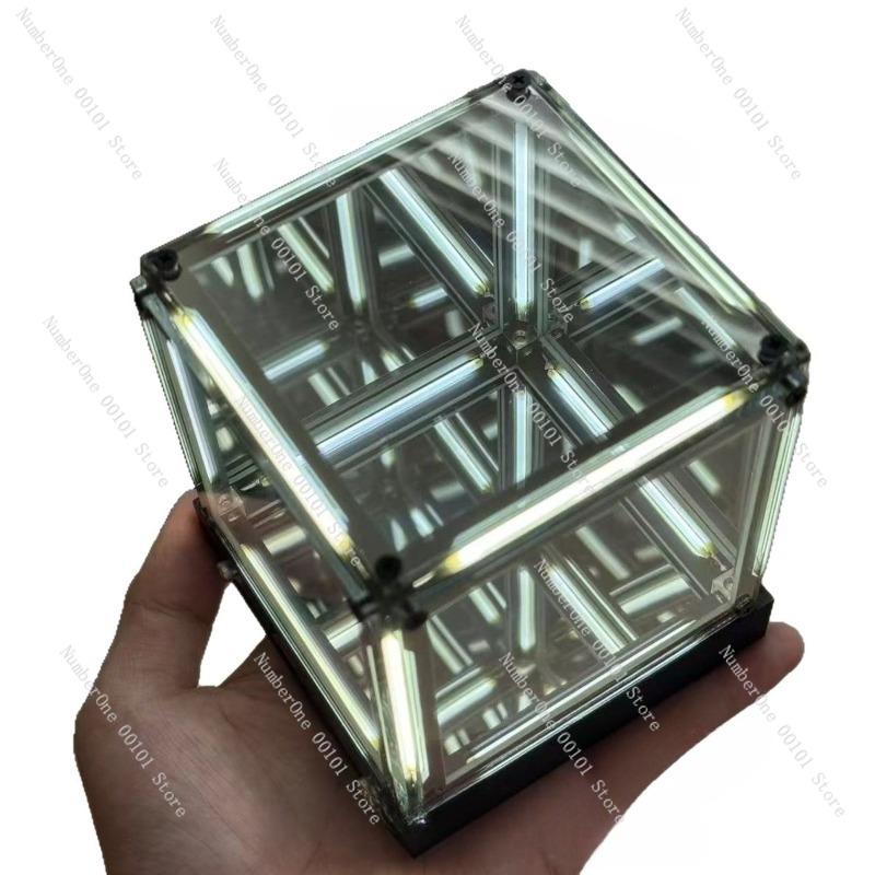 Desk Setup Lamp - ゲーミングルームデスクトップ雰囲気ライトクリエイティブファッションeスポーツキュービックオーナメントホワイト2026テックアビスマジックキューブ4Dスペースステレオ
